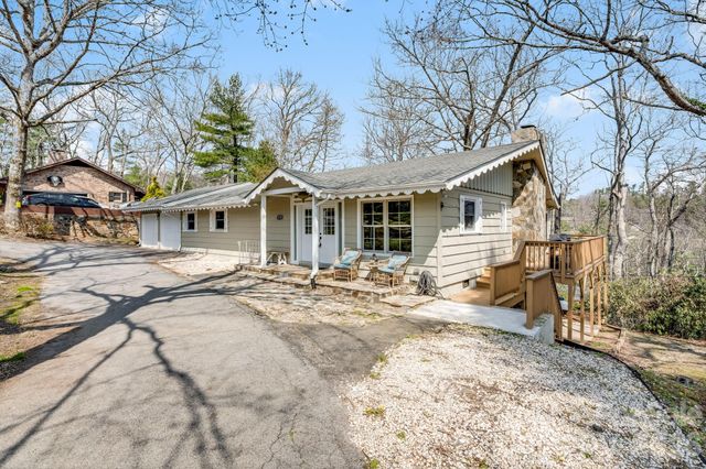 2203 Swiss Pine Lake Drive, Spruce Pine, NC 28777