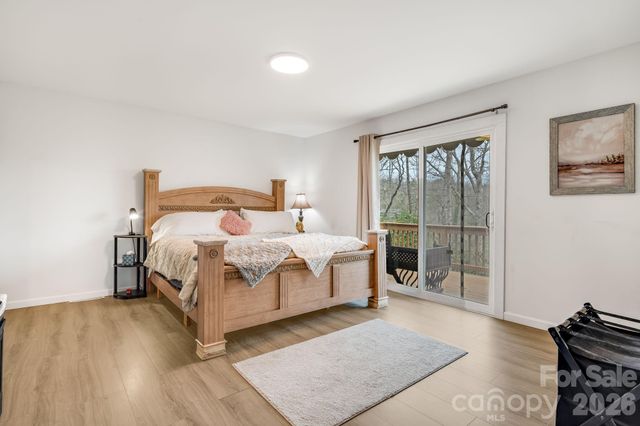 2203 Swiss Pine Lake Drive, Spruce Pine, NC 28777