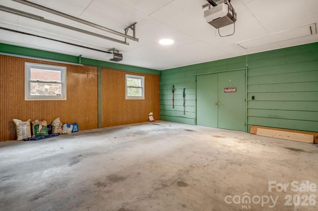 2203 Swiss Pine Lake Drive, Spruce Pine, NC 28777