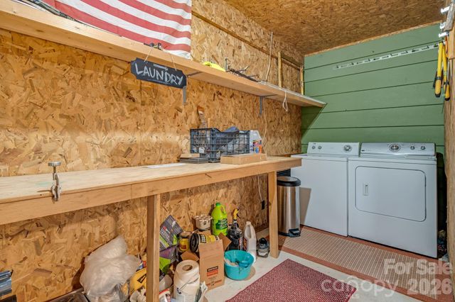 2203 Swiss Pine Lake Drive, Spruce Pine, NC 28777