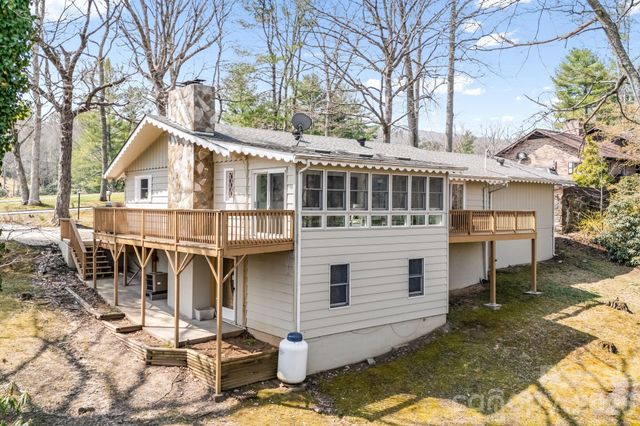 2203 Swiss Pine Lake Drive, Spruce Pine, NC 28777