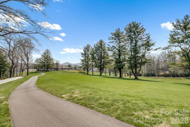 2203 Swiss Pine Lake Drive, Spruce Pine, NC 28777