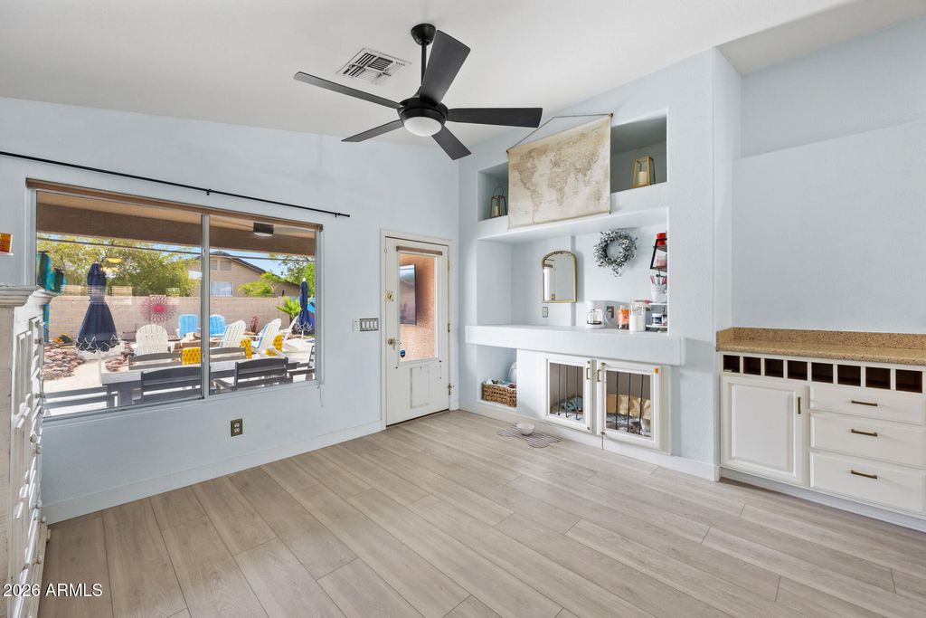 7633 W FOOTHILL Drive, Peoria, AZ 85383 — photo 4
