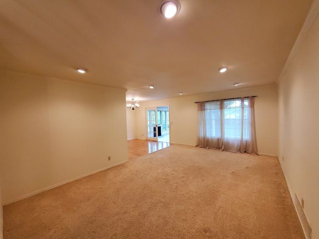 103 N Lark Lane, Carbondale, IL 62901