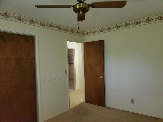 103 N Lark Lane, Carbondale, IL 62901