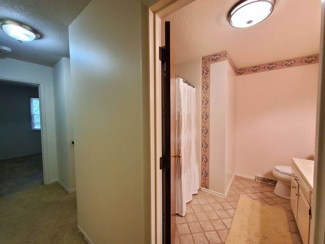 103 N Lark Lane, Carbondale, IL 62901