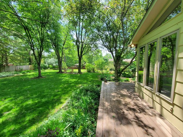 103 N Lark Lane, Carbondale, IL 62901