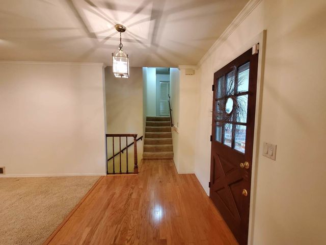 103 N Lark Lane, Carbondale, IL 62901