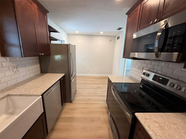 8957 109TH TERRACE, Seminole, FL 33777