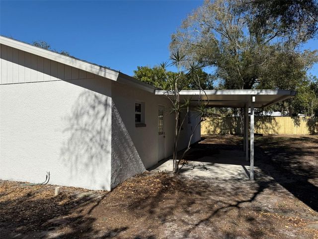 8957 109TH TERRACE, Seminole, FL 33777