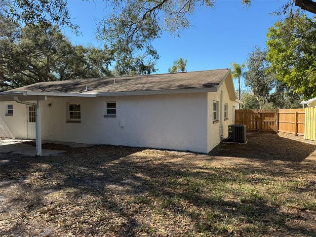 8957 109TH TERRACE, Seminole, FL 33777