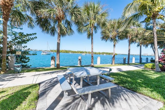 7934 West Dr 1101, North Bay Village, FL 33141