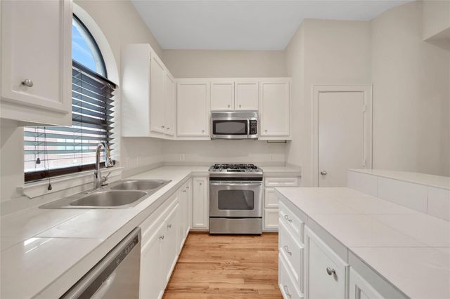 650 Westcross Street 78, Houston, TX 77018