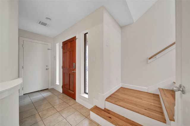 650 Westcross Street 78, Houston, TX 77018