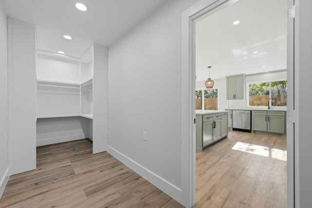 1710 Yorktown Drive, Arlington, TX 76014