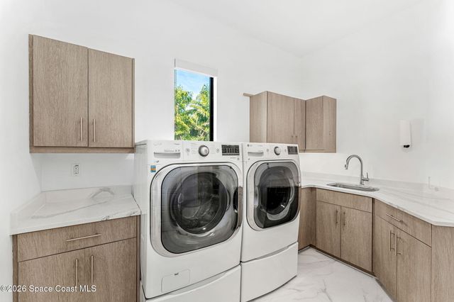 2355 N Riverside Drive, Indialantic, FL 32903