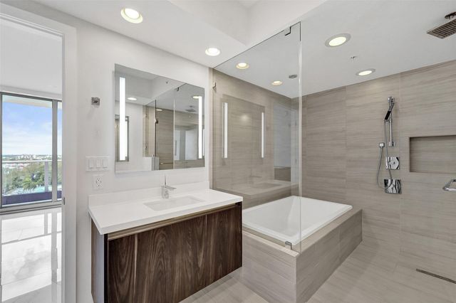 1180 N Federal Hwy 1005, Fort Lauderdale, FL 33304