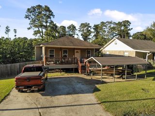 32505 Cynthia Dr, Denham Springs, LA 70726