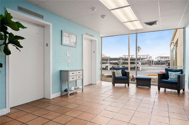 4242 Gulfbreeze Blvd 302, Corpus Christi, TX 78402