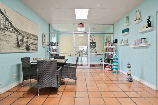 4242 Gulfbreeze Blvd 302, Corpus Christi, TX 78402