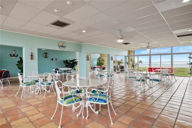 4242 Gulfbreeze Blvd 302, Corpus Christi, TX 78402