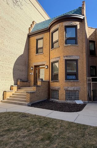 5739 N Winthrop Avenue 1, Chicago, IL 60660