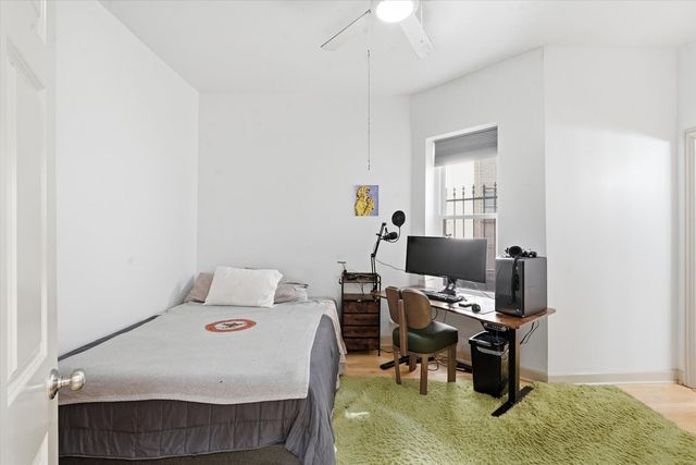 5739 N Winthrop Avenue 1, Chicago, IL 60660