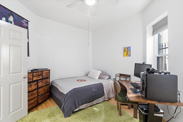 5739 N Winthrop Avenue 1, Chicago, IL 60660