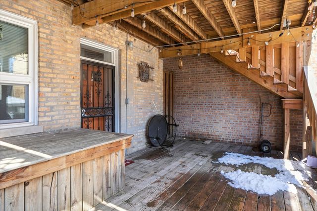 5739 N Winthrop Avenue 1, Chicago, IL 60660