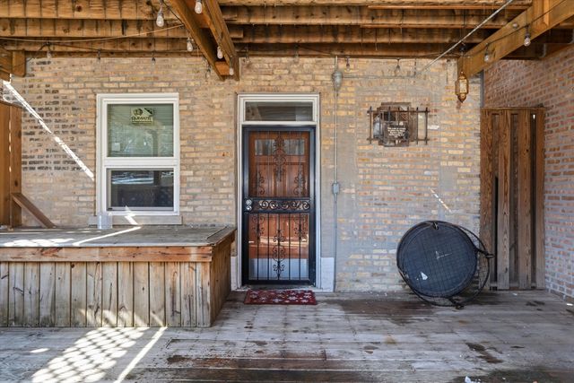 5739 N Winthrop Avenue 1, Chicago, IL 60660