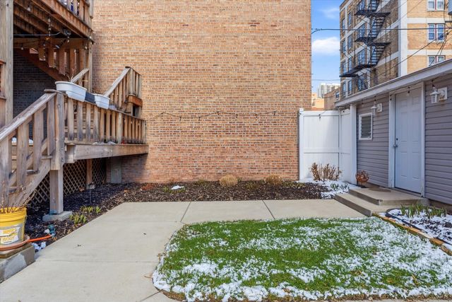 5739 N Winthrop Avenue 1, Chicago, IL 60660