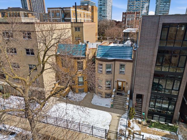 5739 N Winthrop Avenue 1, Chicago, IL 60660