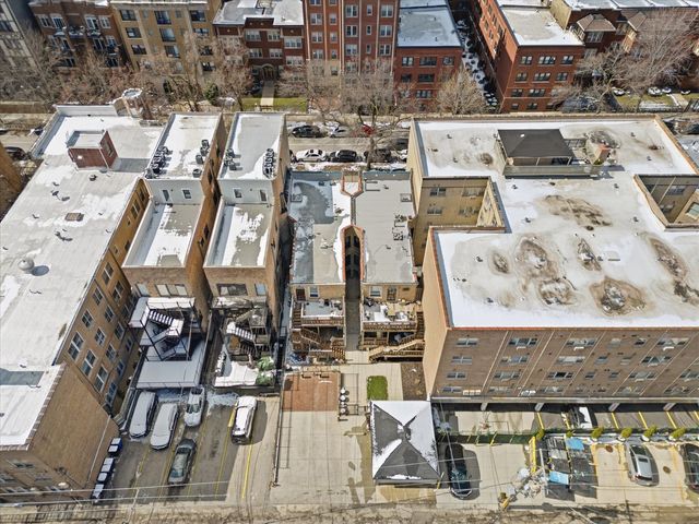 5739 N Winthrop Avenue 1, Chicago, IL 60660