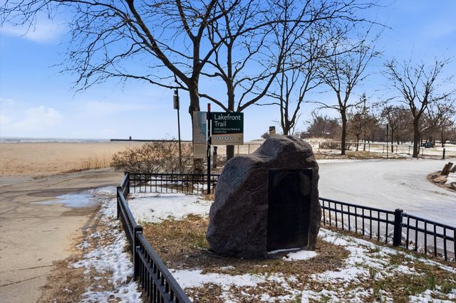 5739 N Winthrop Avenue 1, Chicago, IL 60660