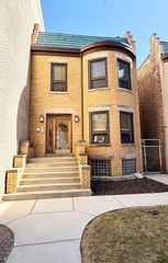 5739 N Winthrop Avenue 1, Chicago, IL 60660