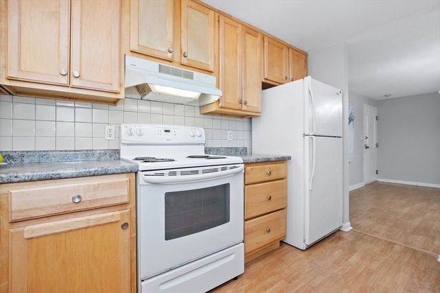 22 Ninth 204, Medford, MA 02155