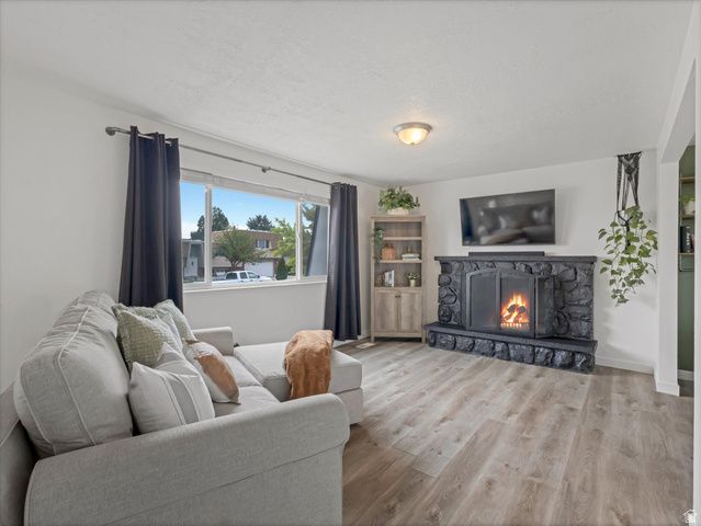 3040 W DON SALVADOR AVE, Taylorsville, UT 84129