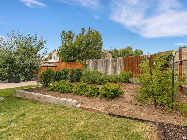 3040 W DON SALVADOR AVE, Taylorsville, UT 84129