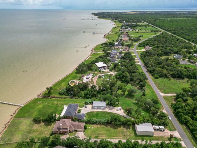11610 Cedar Gully Road, Beach City, TX 77523