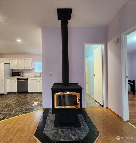 104 Francis Lane, Centralia, WA 98531
