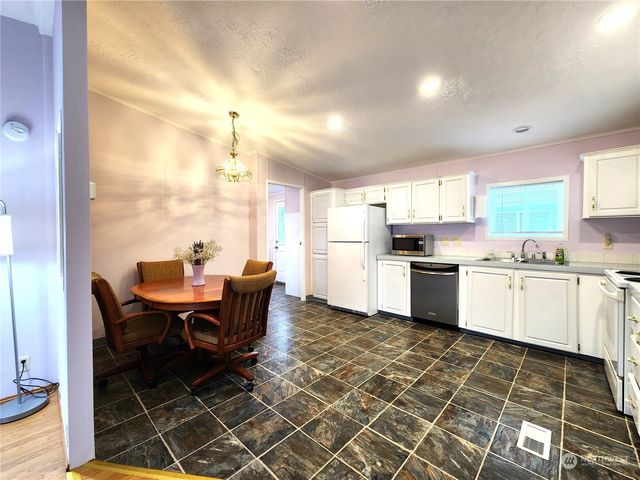 104 Francis Lane, Centralia, WA 98531