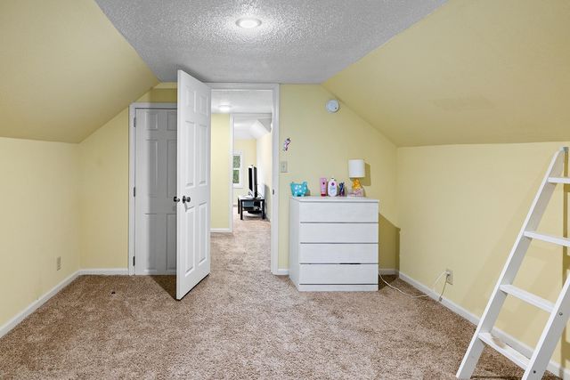 1027 5th Street E, Saint Paul, MN 55106