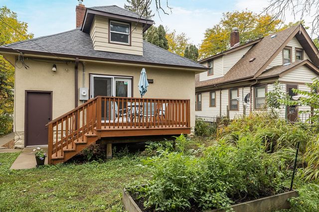1027 5th Street E, Saint Paul, MN 55106