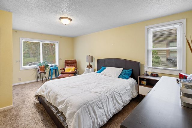 1027 5th Street E, Saint Paul, MN 55106