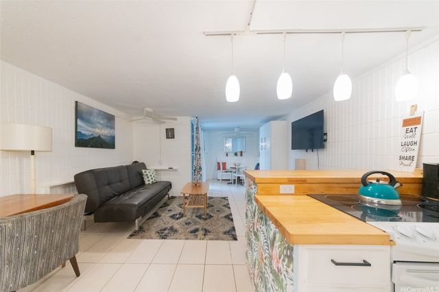 53-567 Kamehameha Highway 103, Hauula, HI 96717