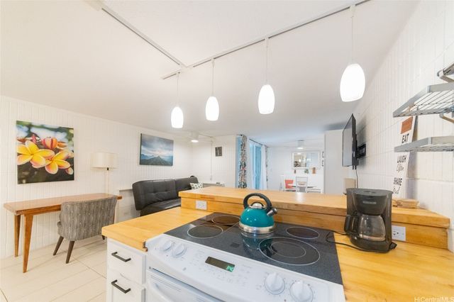 53-567 Kamehameha Highway 103, Hauula, HI 96717