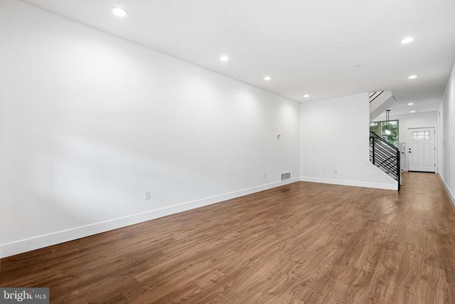 5520 WALTON AVE, Philadelphia, PA 19143