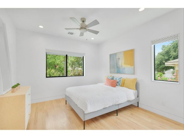 1912 Kipling Street, Houston, TX 77098