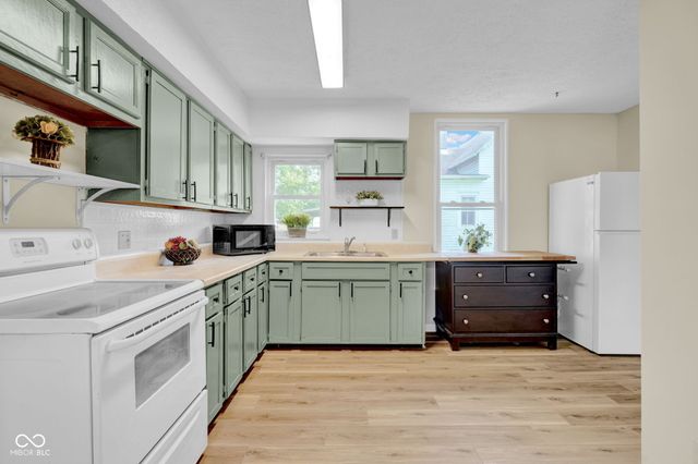 1617 Lafayette Avenue, Columbus, IN 47201