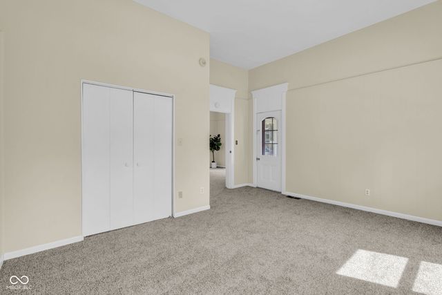 1617 Lafayette Avenue, Columbus, IN 47201